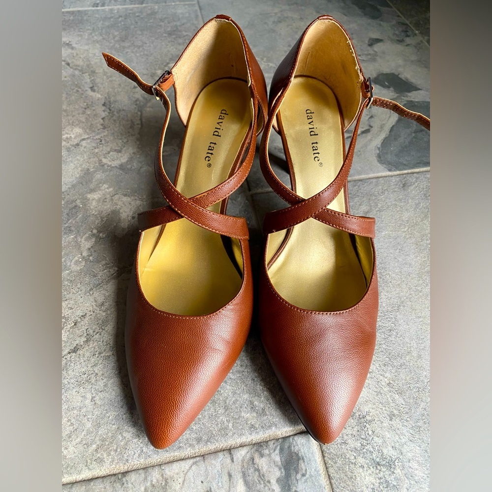 Light Brown dance ballroom heeled shoes 9.5 wide